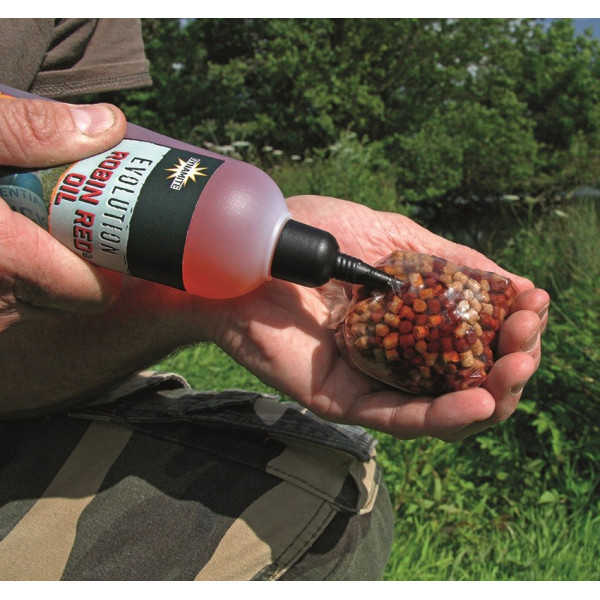 Robin Red Aliejus Dynamite Baits Robin Red Evolution Oil 300ml