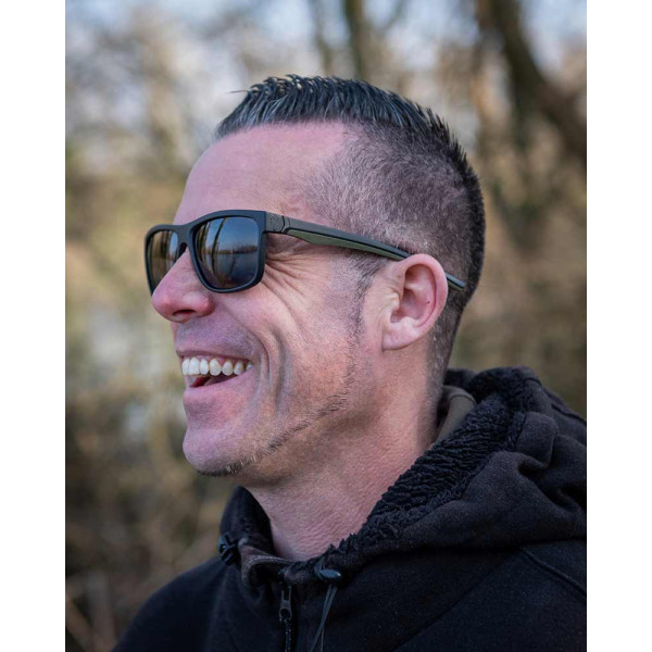 Fox Collection Green & Black Shades – Brown Lens