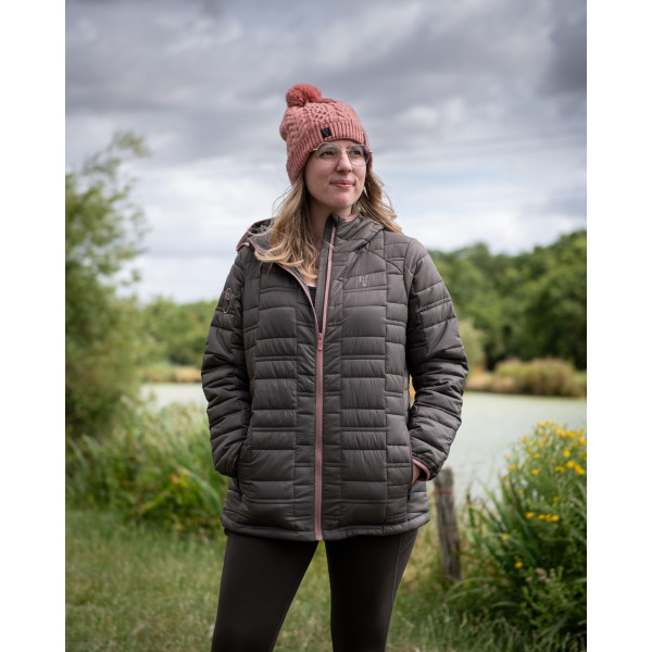 Ladies Knitted Bobble