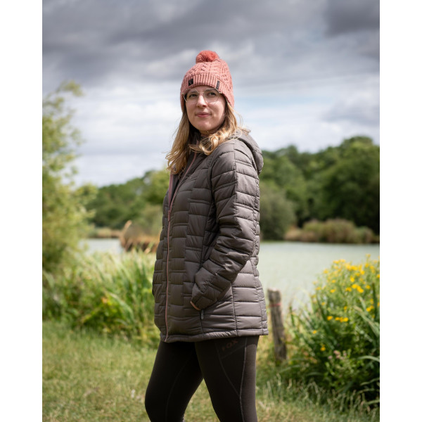Ladies Knitted Bobble