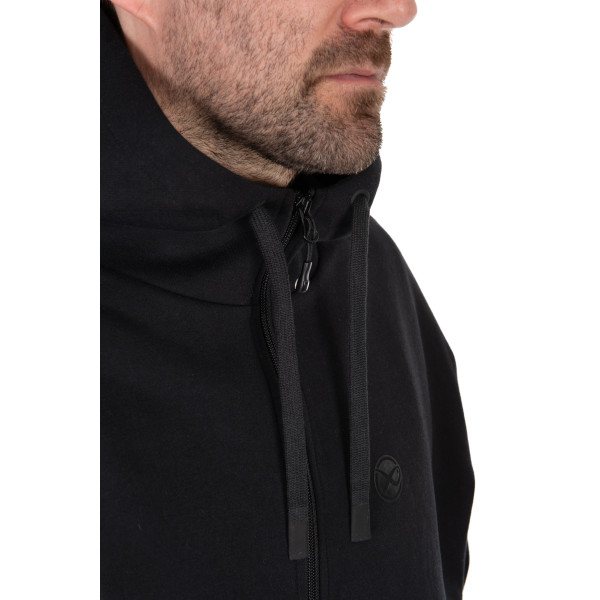 Juoda „Stealth“ džemperis su užtrauktuku ir gobtuvu